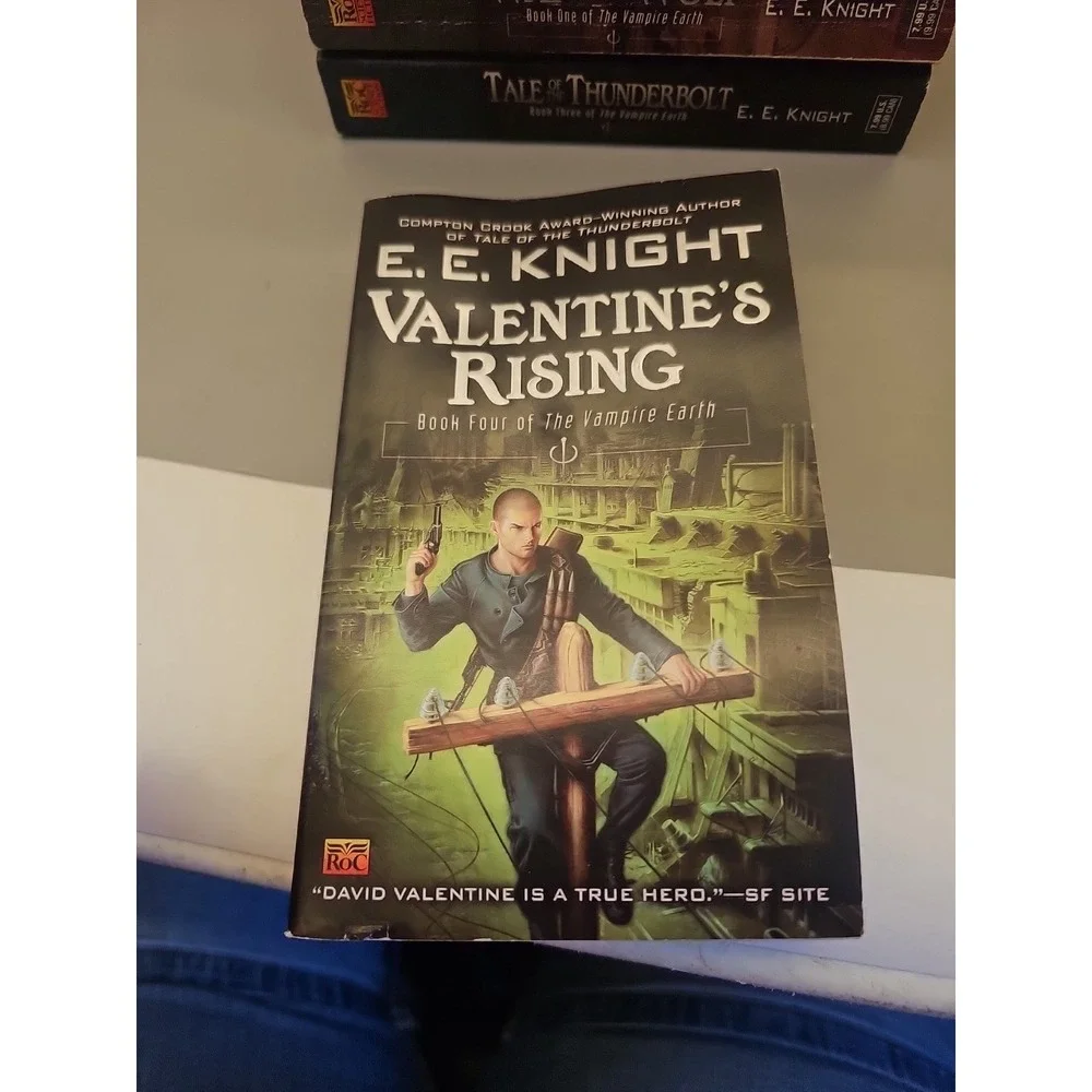 Vampire Earth‎ Series Set by E. E. Knight Way Of Wolf Thunderbolt Exile Rising